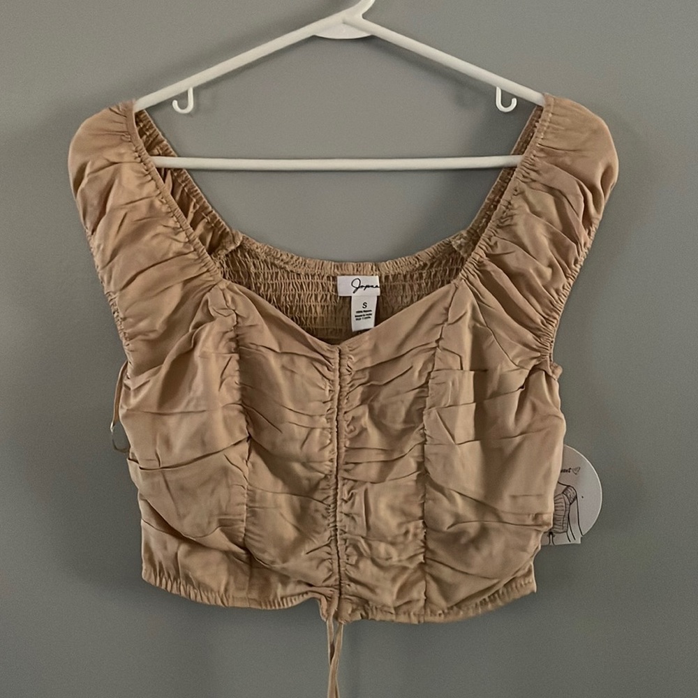 NWT Japna Crop